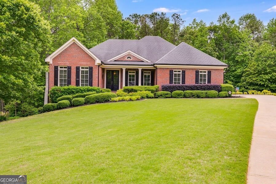 Property Photo: 7511 Biltmore Lane GA 30135