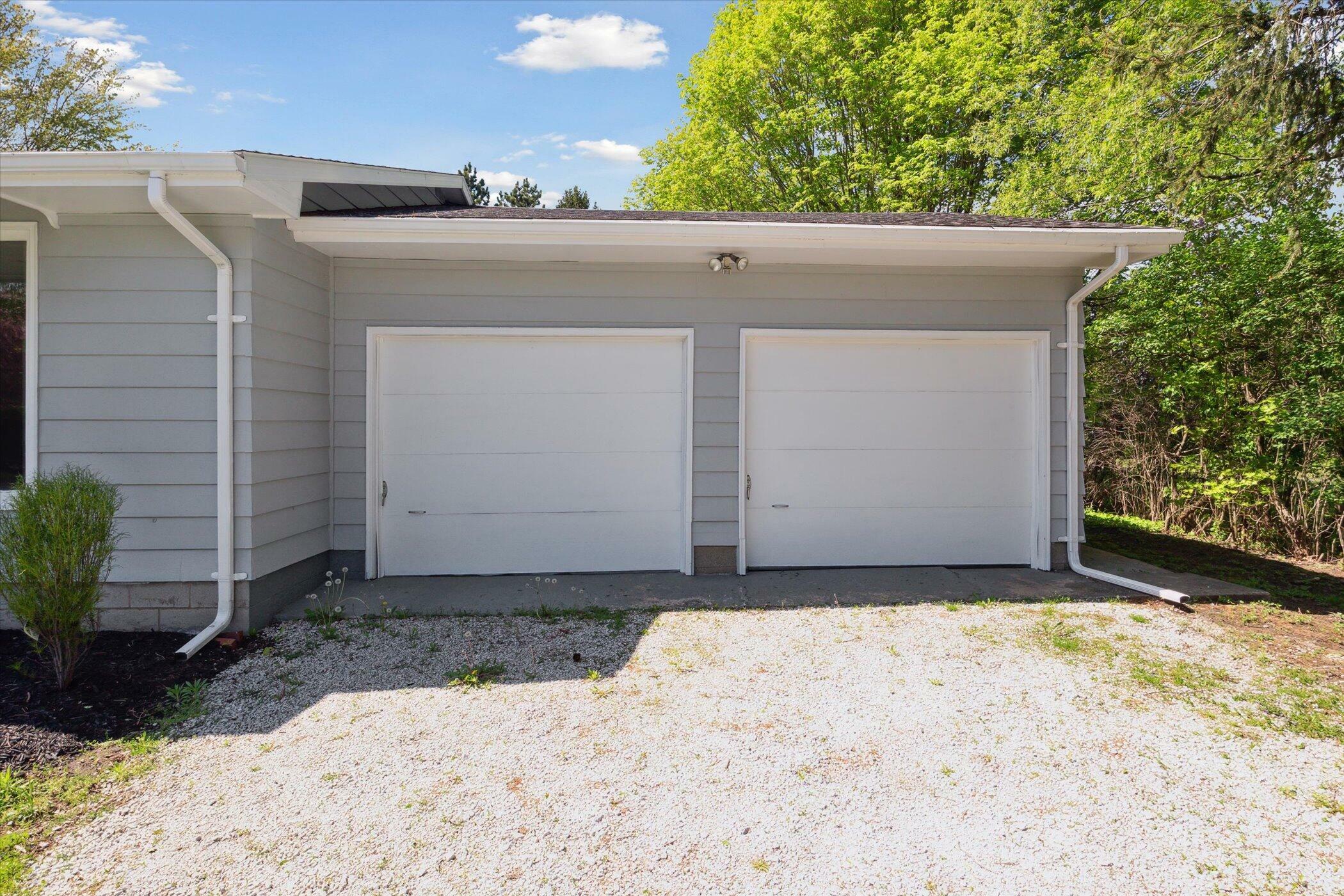 Property Photo: 6403 US-20 IN 46371