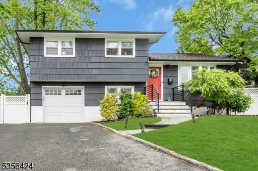 Property Photo:  374 Nottingham Way  NJ 07083 