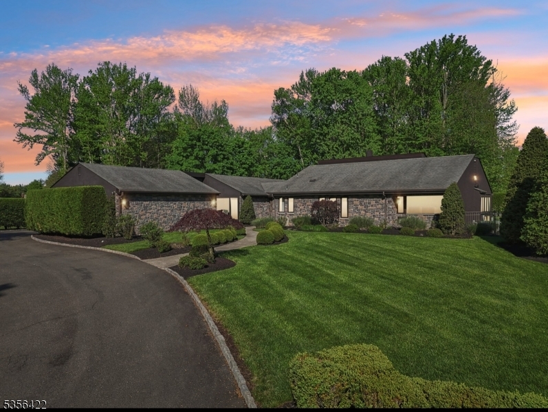 Property Photo: 15 Laurie Ct NJ 07076