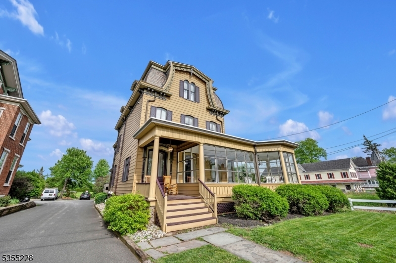 Property Photo: 152 Main St NJ 08822
