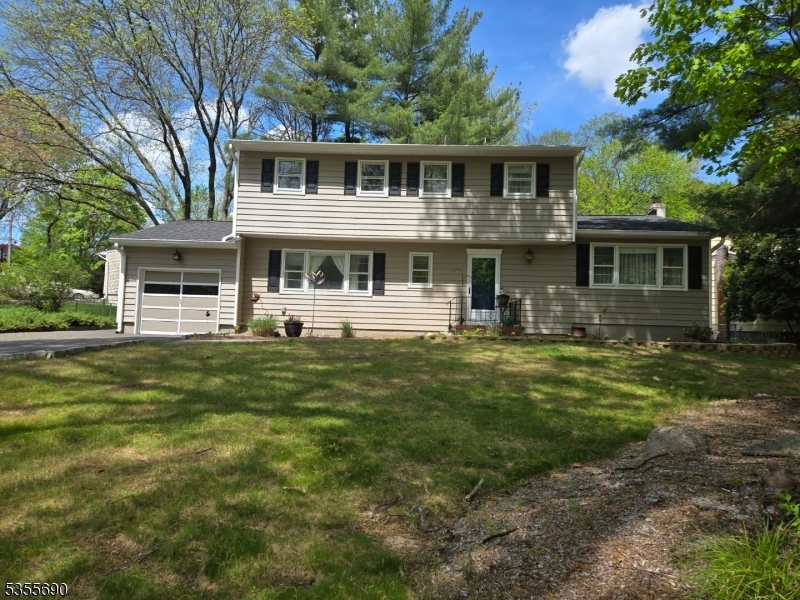 11 E Brooklawn Dr  Parsippany-Troy Hills Twp. NJ 07950 photo
