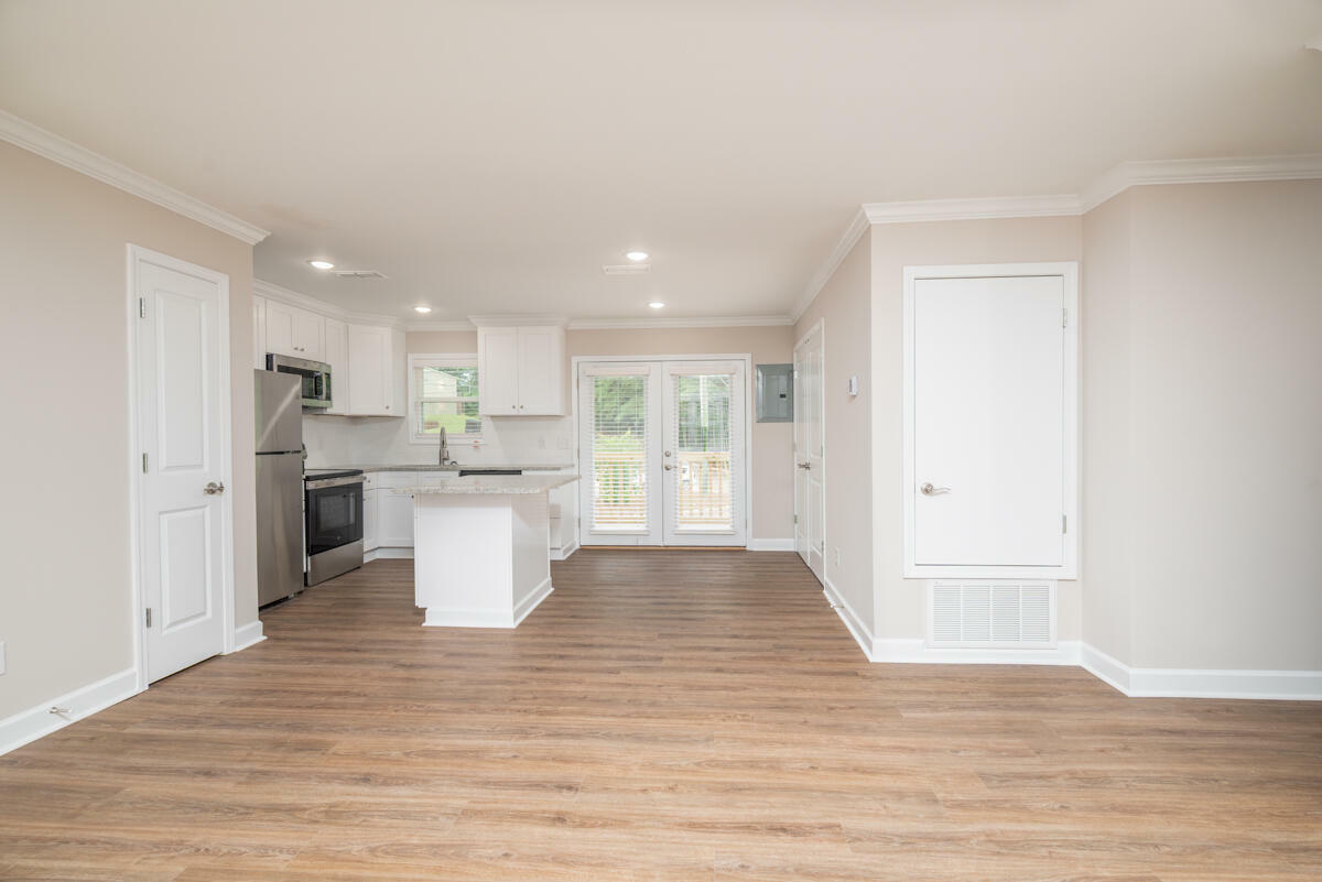 Property Photo: 1120 E Lee Boulevard #Y-199 MS 39759