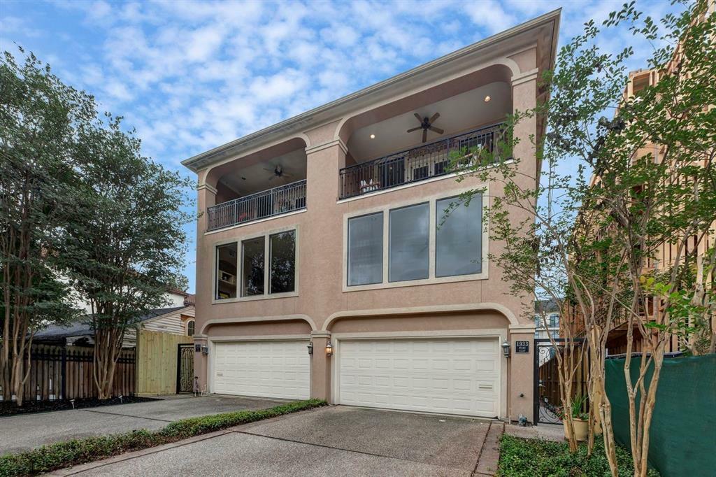 Property Photo: 1933 W Clay Street TX 77019