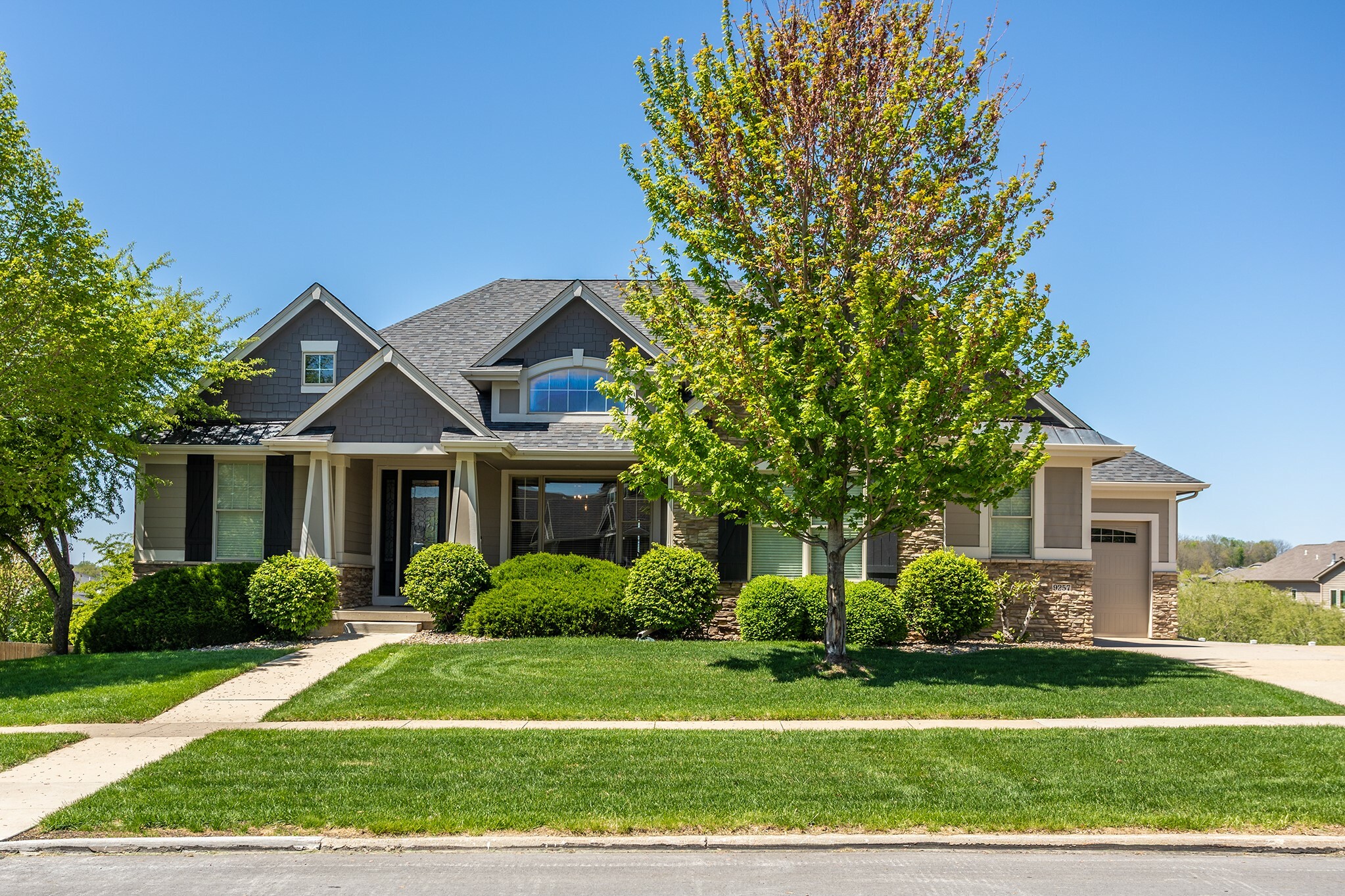 9257 Sugar Creek Drive  West Des Moines IA 50266 photo