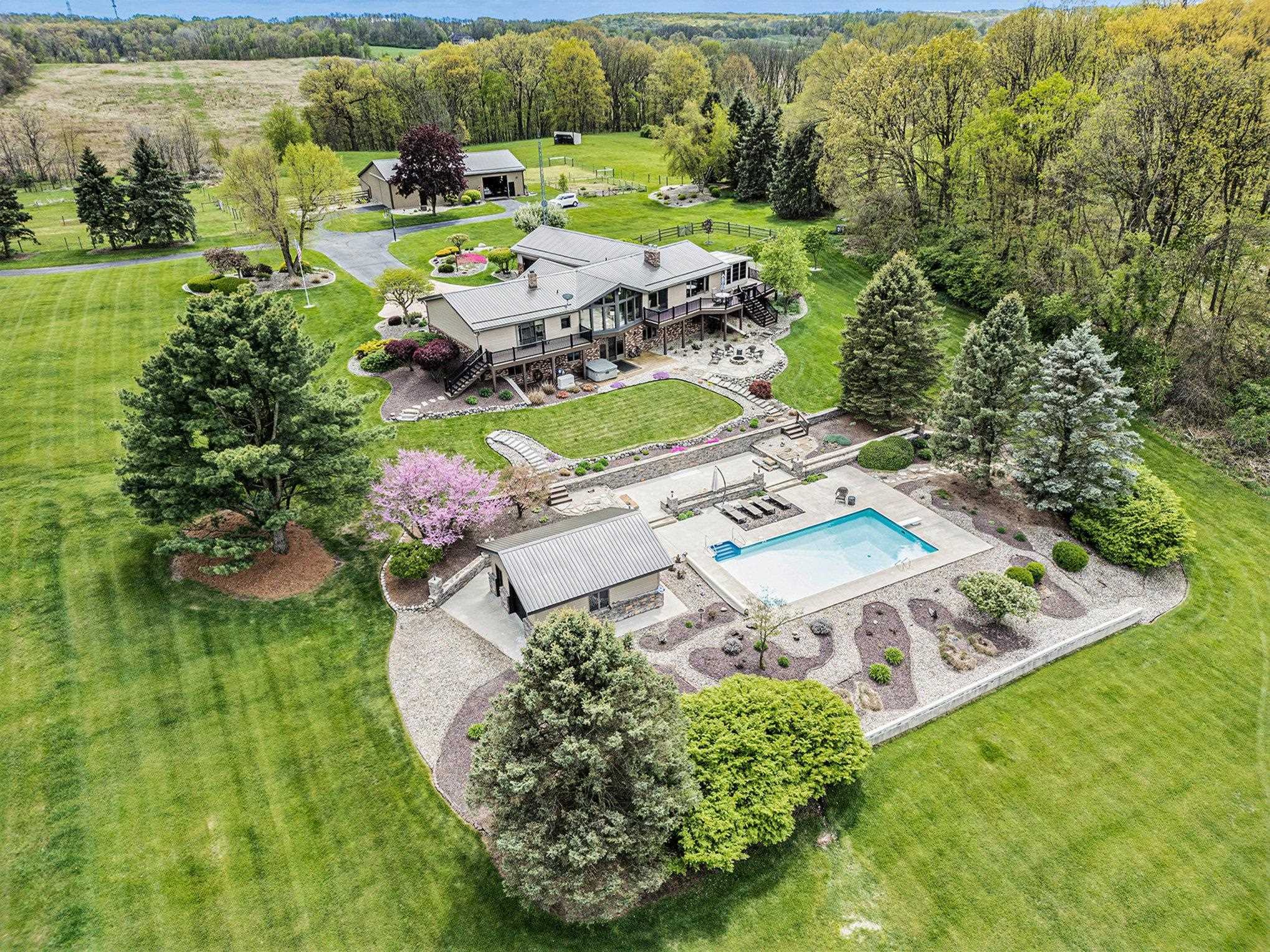 Property Photo: 54763 Colonial Ridge Drive IN 46507