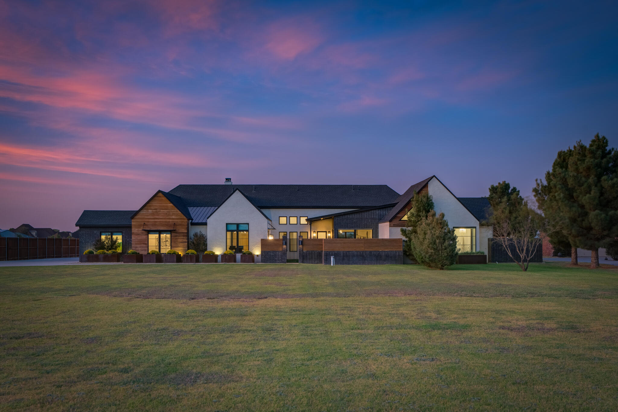 Property Photo: 8114 County Road 7000 TX 79407