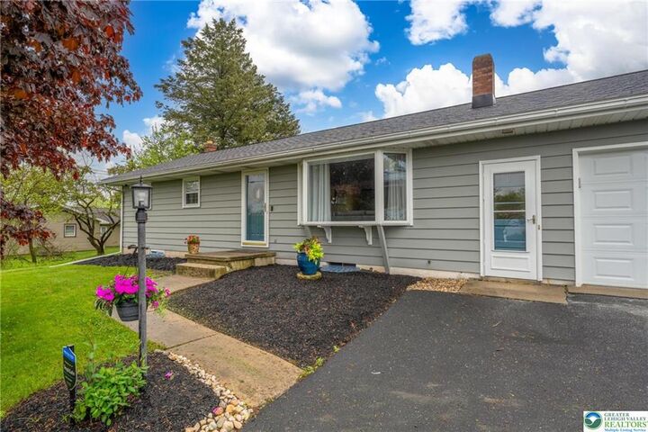 677 English Road  Moore Twp PA 18014 photo