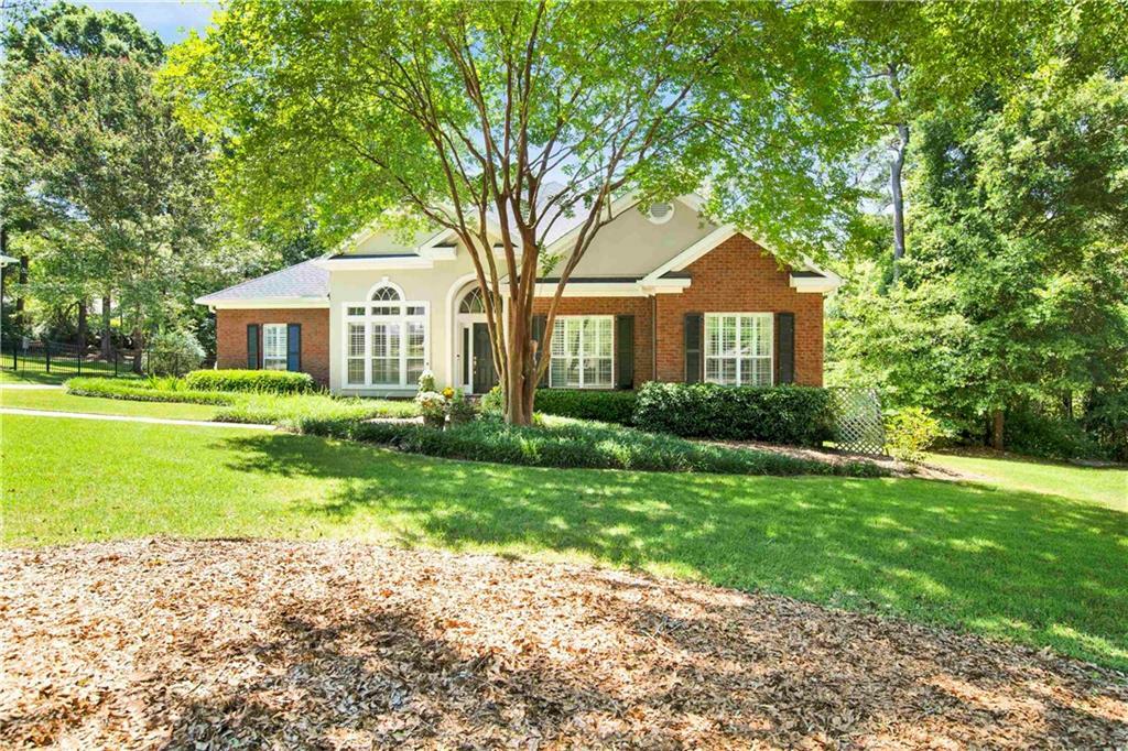 Property Photo: 8668 Ash Court AL 36527