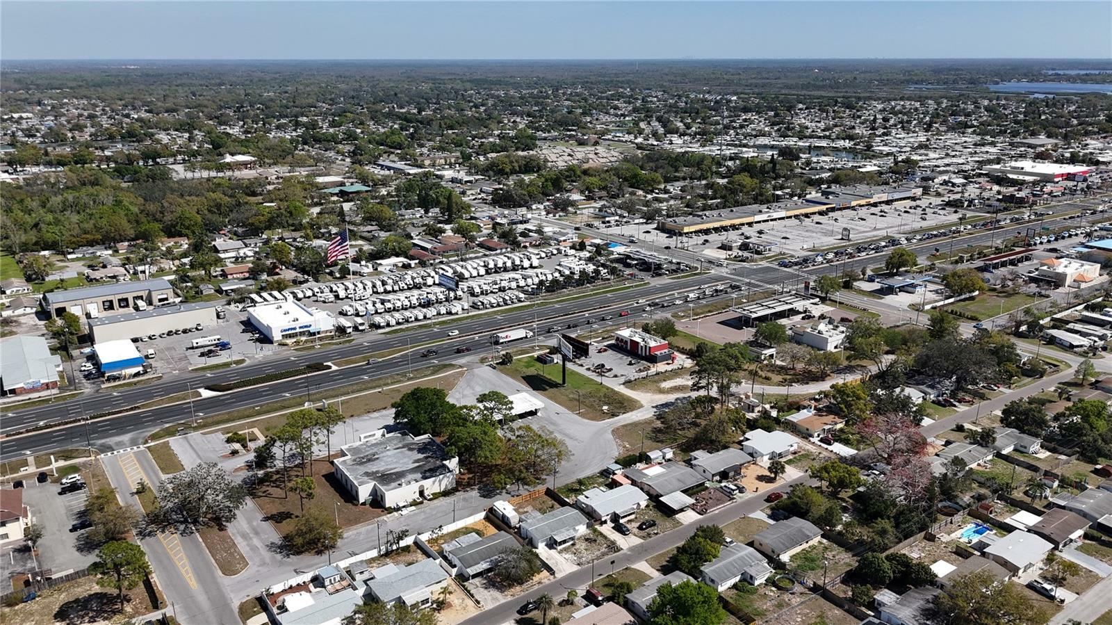 Property Photo: 2122 Holiday Drive FL 34691