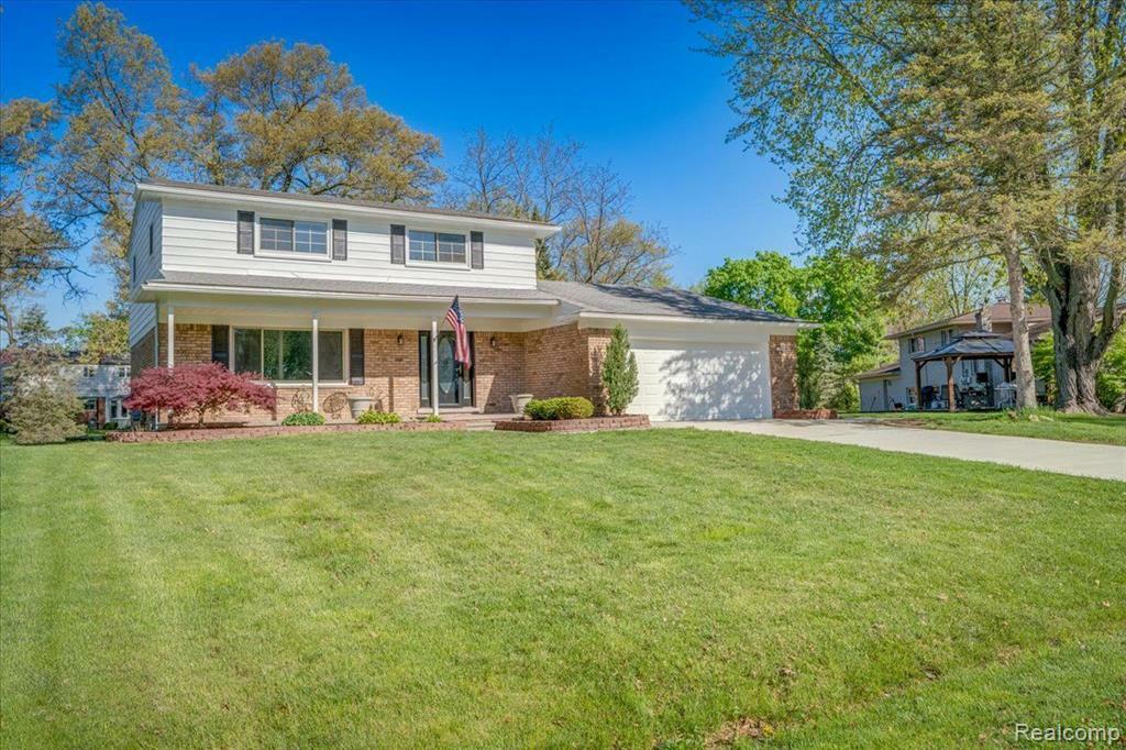 Property Photo: 6347 Thorneycroft Drive MI 48316 3344