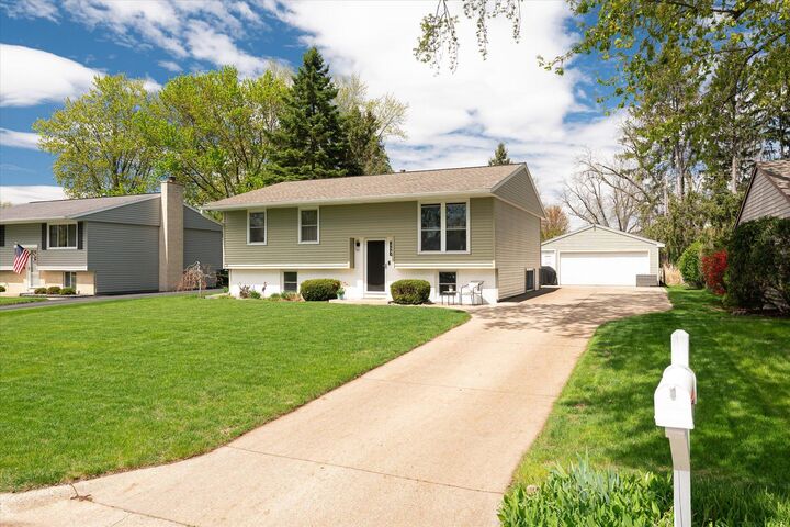 3327 Birch St  La Crosse WI 54601 photo