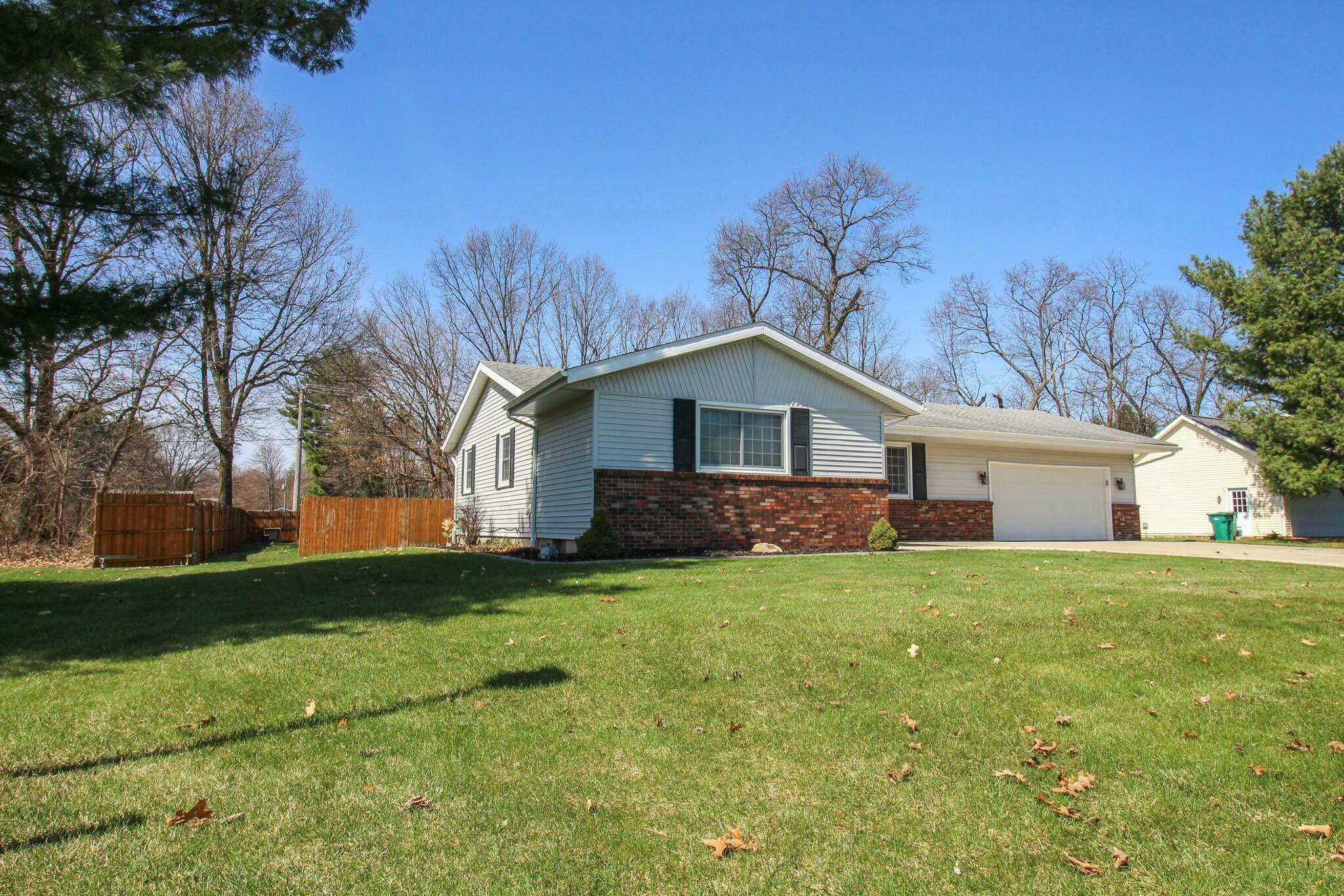 Property Photo: 56780 Chippewa Drive MI 49093