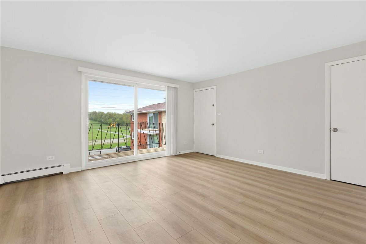 Property Photo: 14121 S Stewart Avenue 3D IL 60827