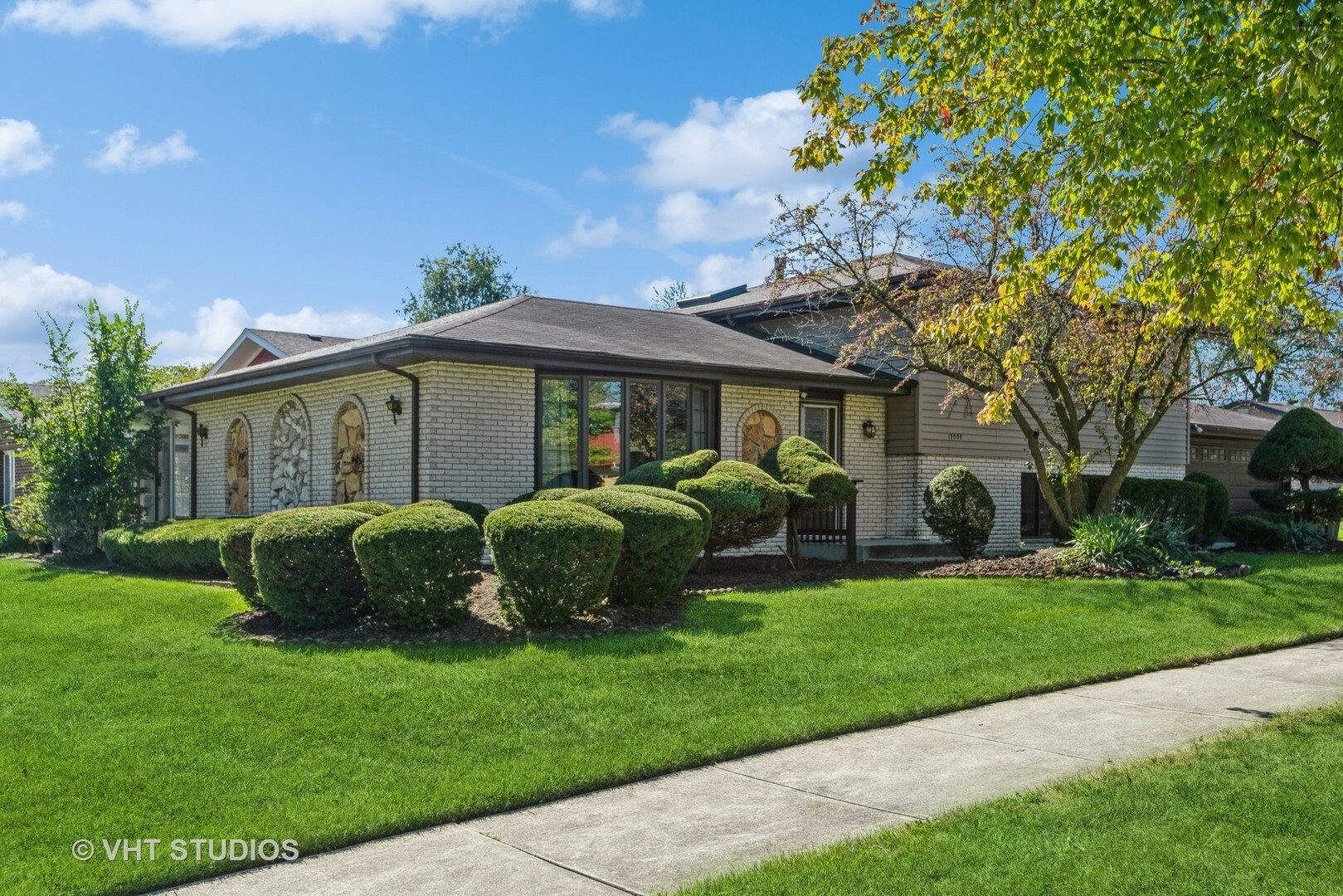Property Photo: 17000 Cherry Creek Avenue IL 60487
