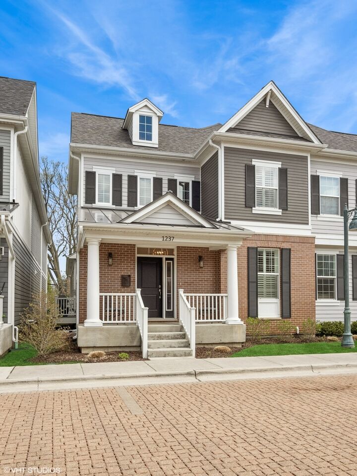 1237 Parker Drive  Glenview IL 60025 photo