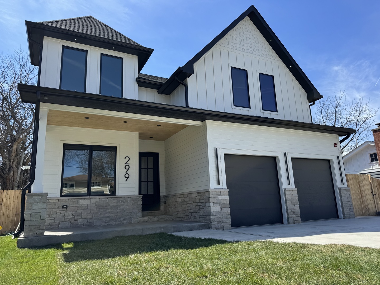 Property Photo: 299 Cottage Avenue IL 60137