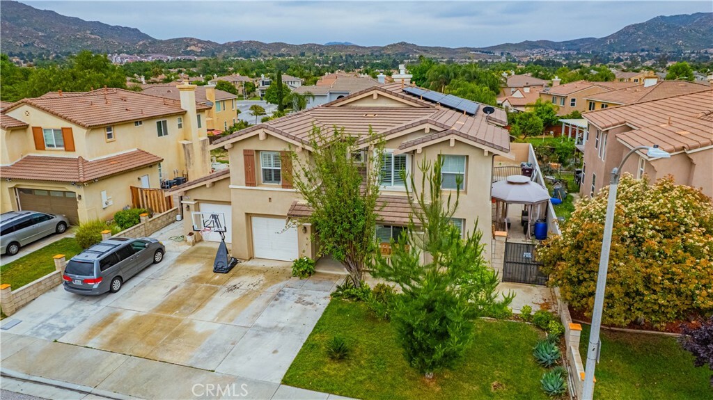Property Photo: 27753 Lafayette Way CA 92555