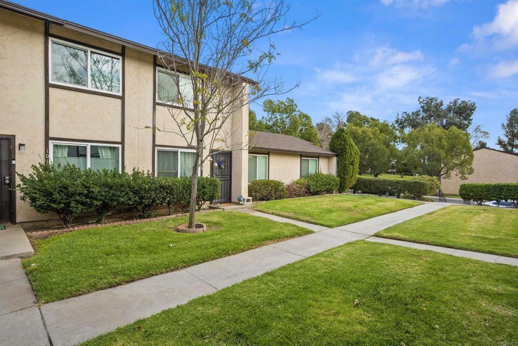 Property Photo: 10158 Carefree Dr CA 92071