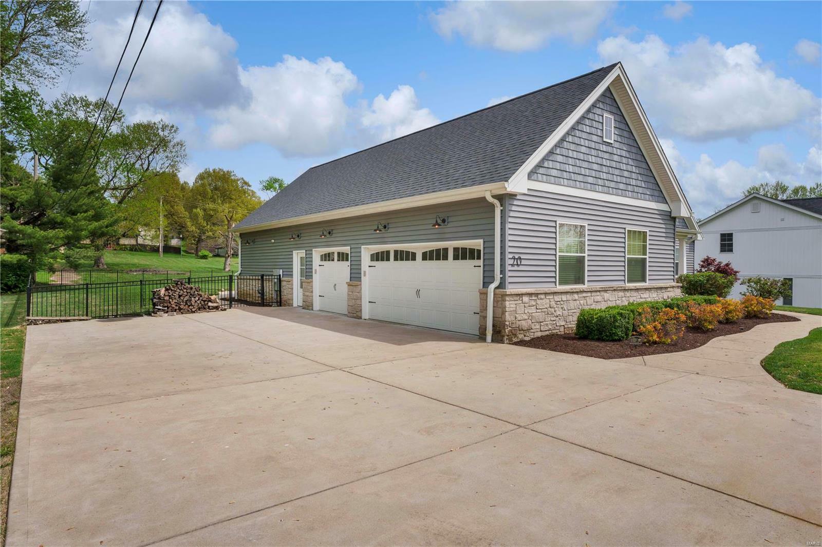 Property Photo: 20 Millwell Drive MO 63043