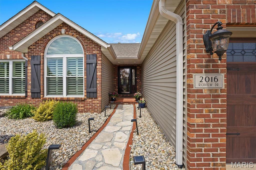Property Photo: 2016 Richview Drive IL 62281