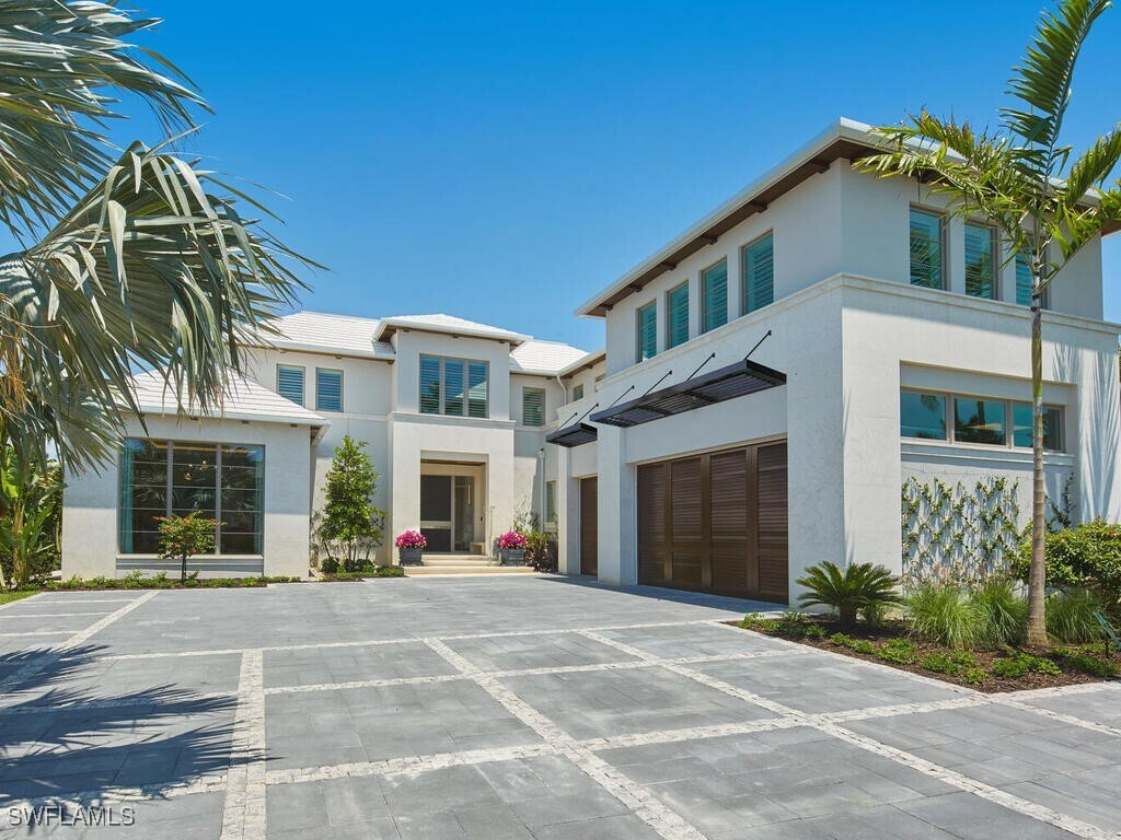 3233 Gin Lane  Naples FL 34102 photo