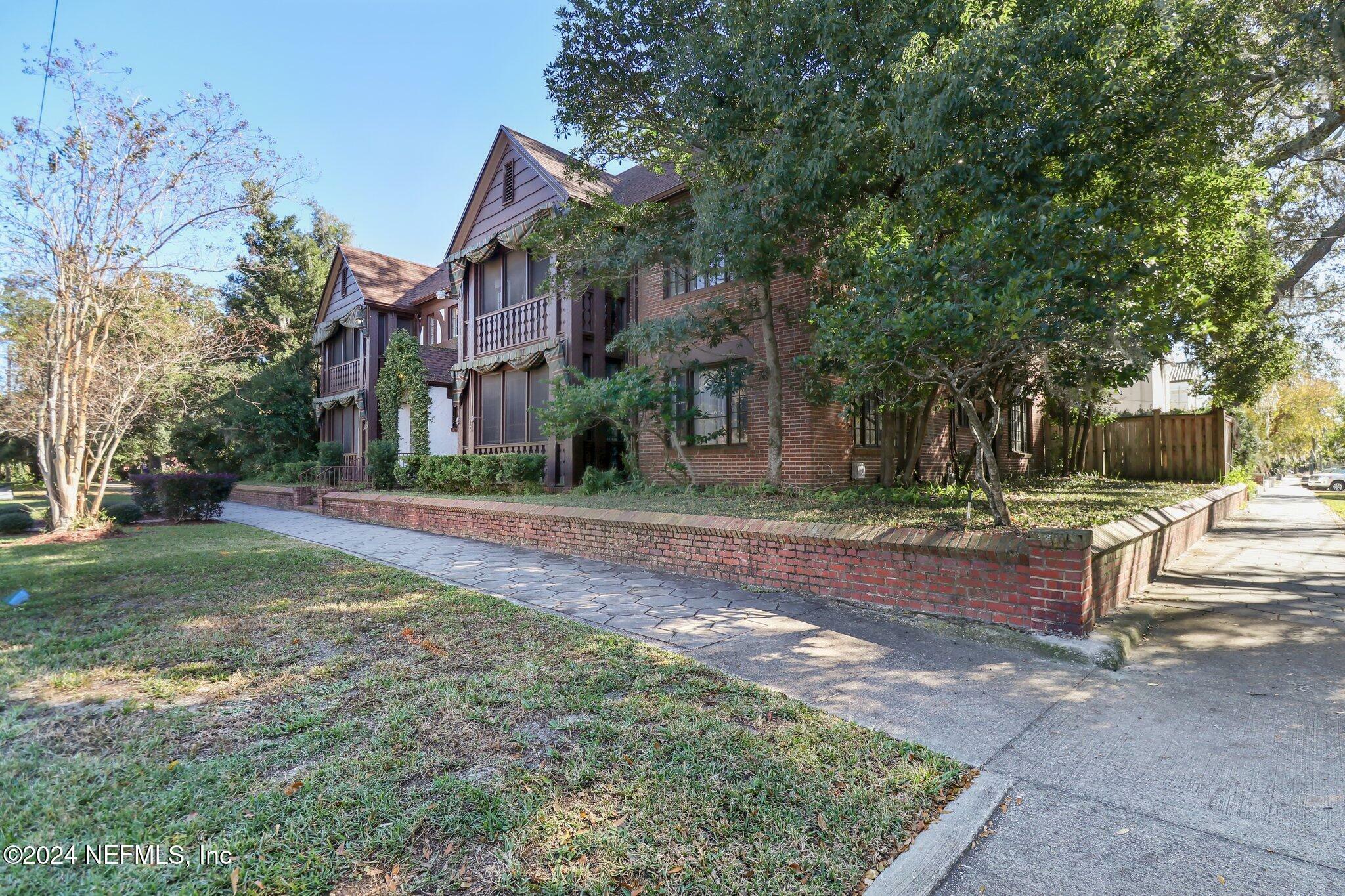 Property Photo: 2160 Forbes Street C FL 32204