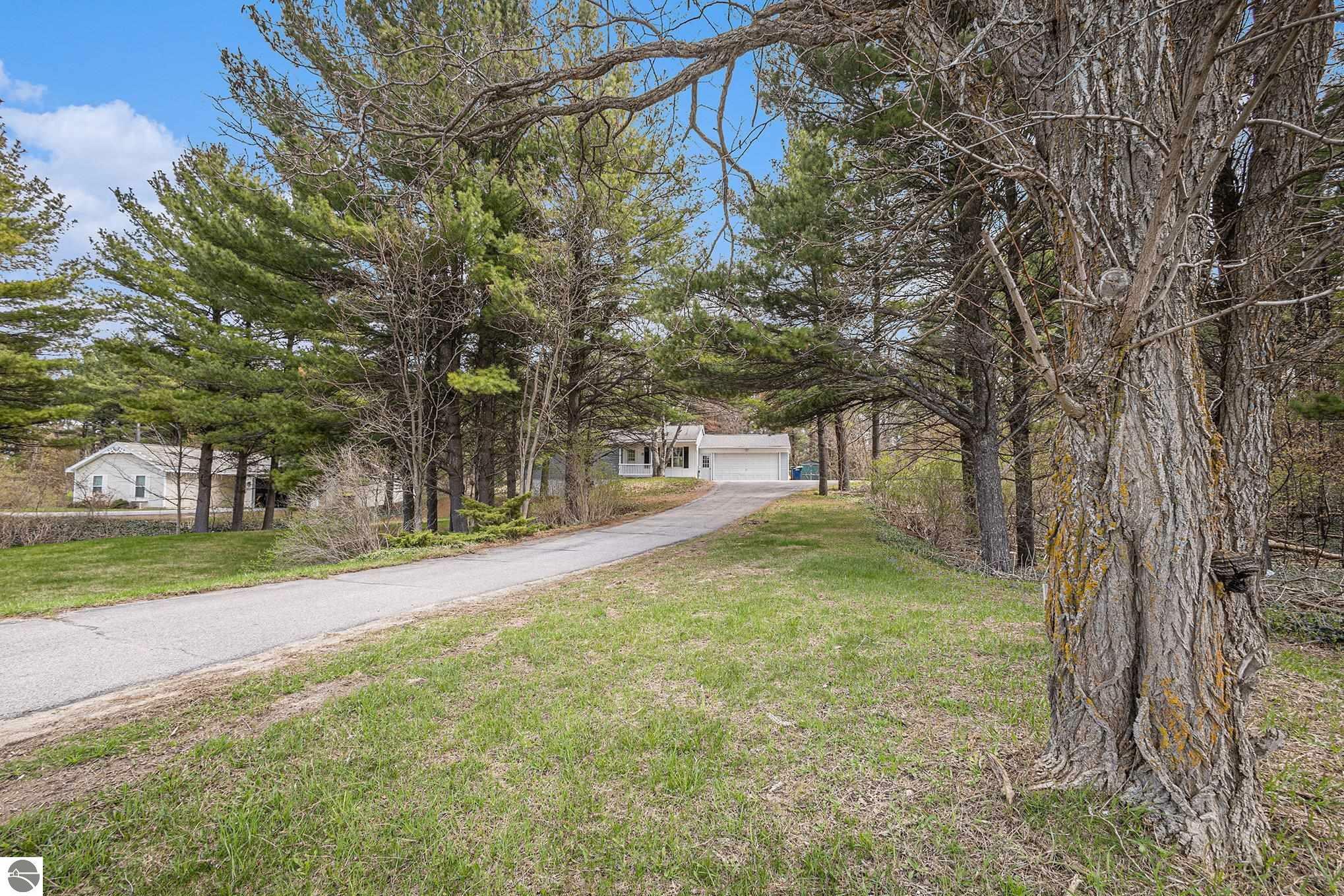 Property Photo: 2514 N West Silver Lake Road MI 49685