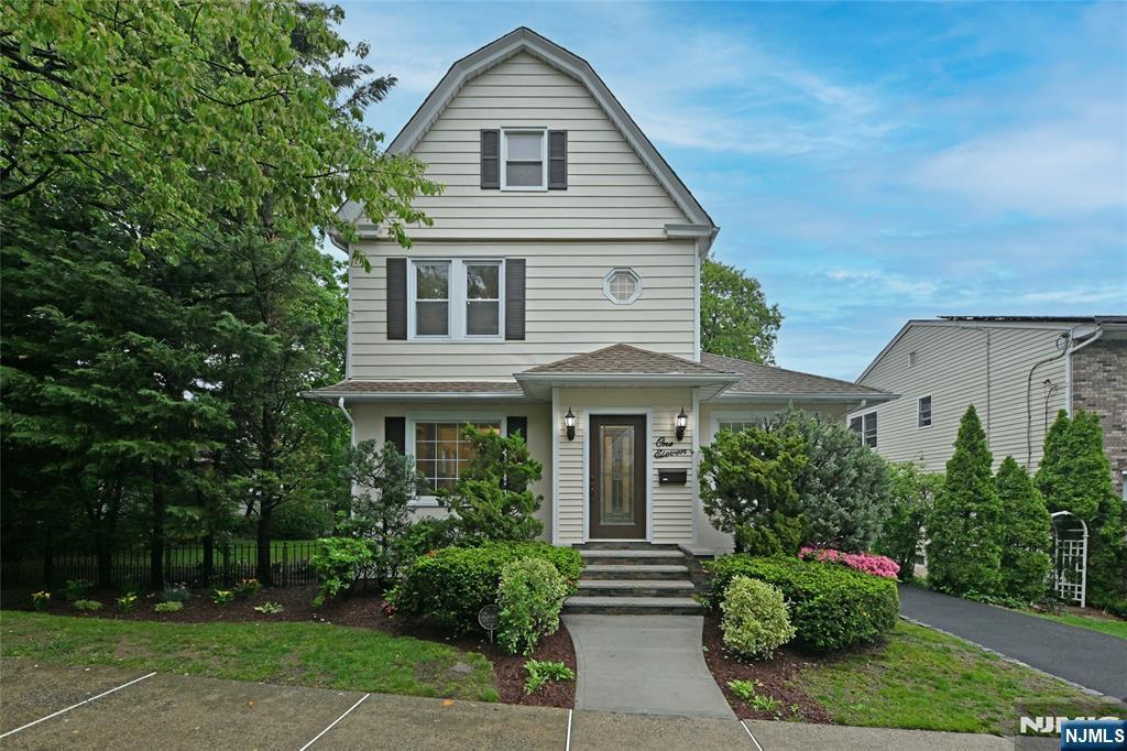 111 Jefferson Avenue  Hasbrouck Heights NJ 07604 photo