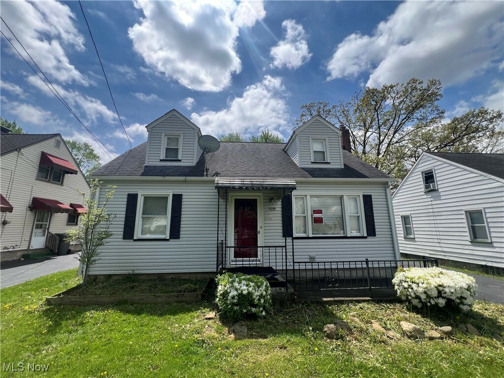 1609 Meadowbrook Avenue  Youngstown OH 44514 photo