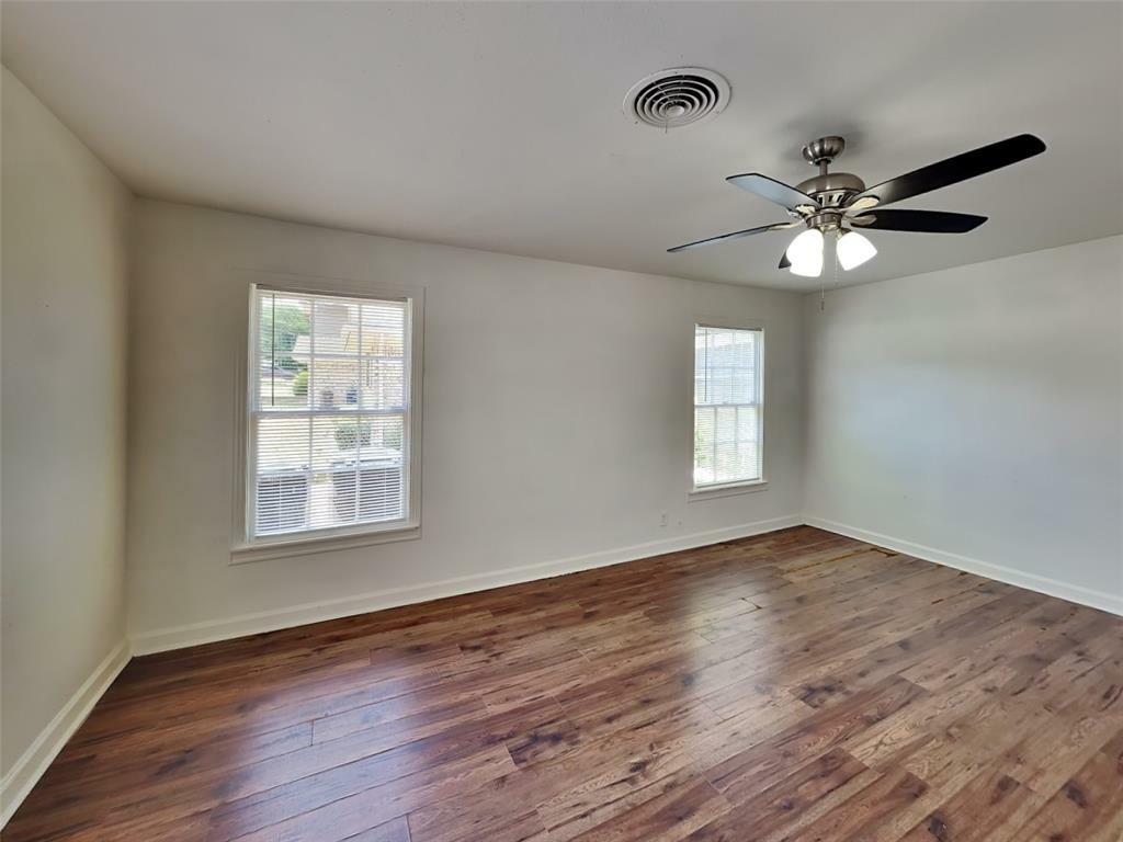 Property Photo: 5533 Wainwright Drive TX 76112