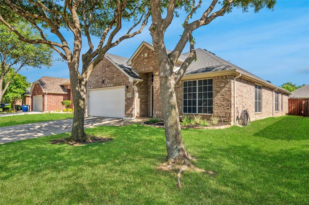 Property Photo: 2808 Cascade Cove Drive TX 75068