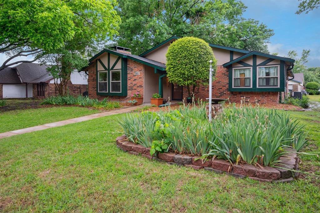 Property Photo:  2917 Noble Oaks Drive  TX 75074 