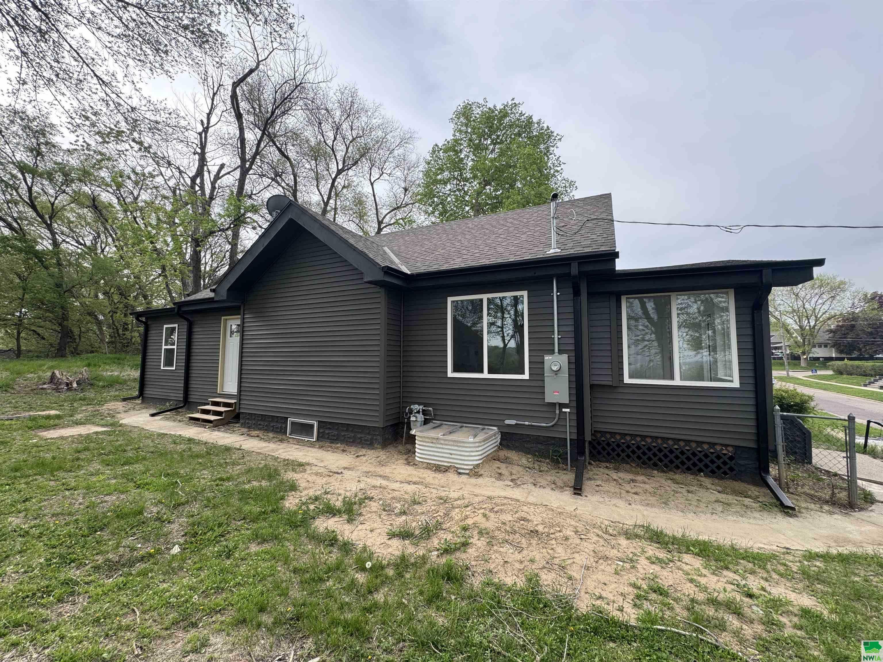 Property Photo: 510 S Westcott St IA 51106