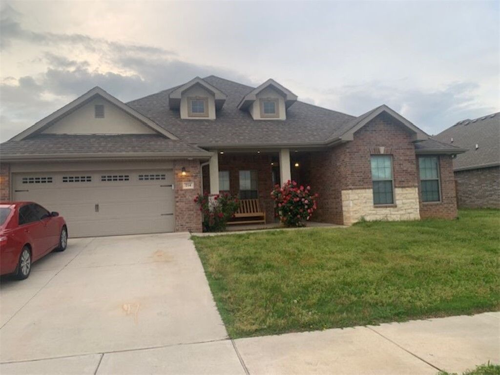 Property Photo:  214 Hunt Street  AR 72751 