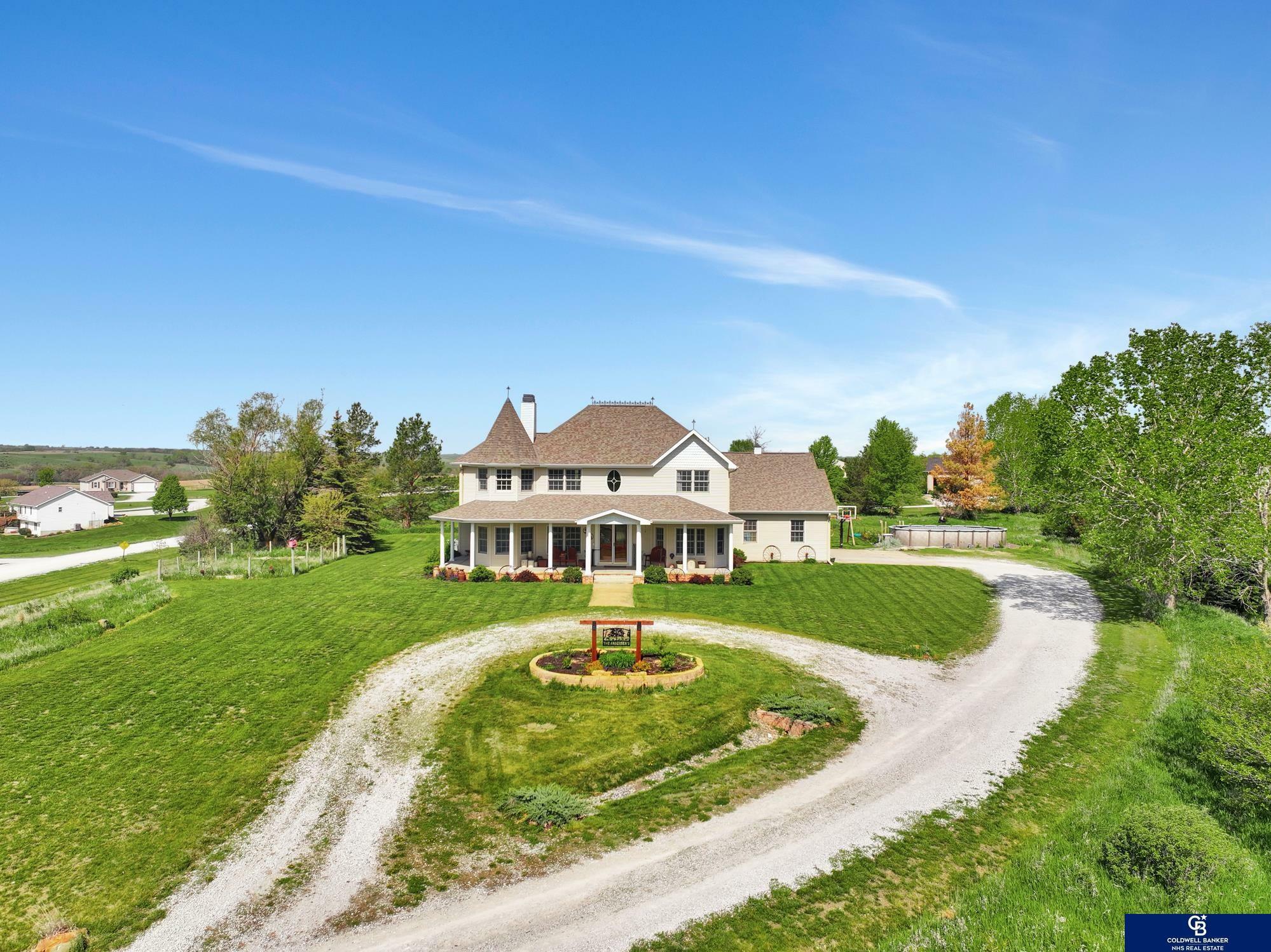 Property Photo: 1430 Westfork Drive NE 68428
