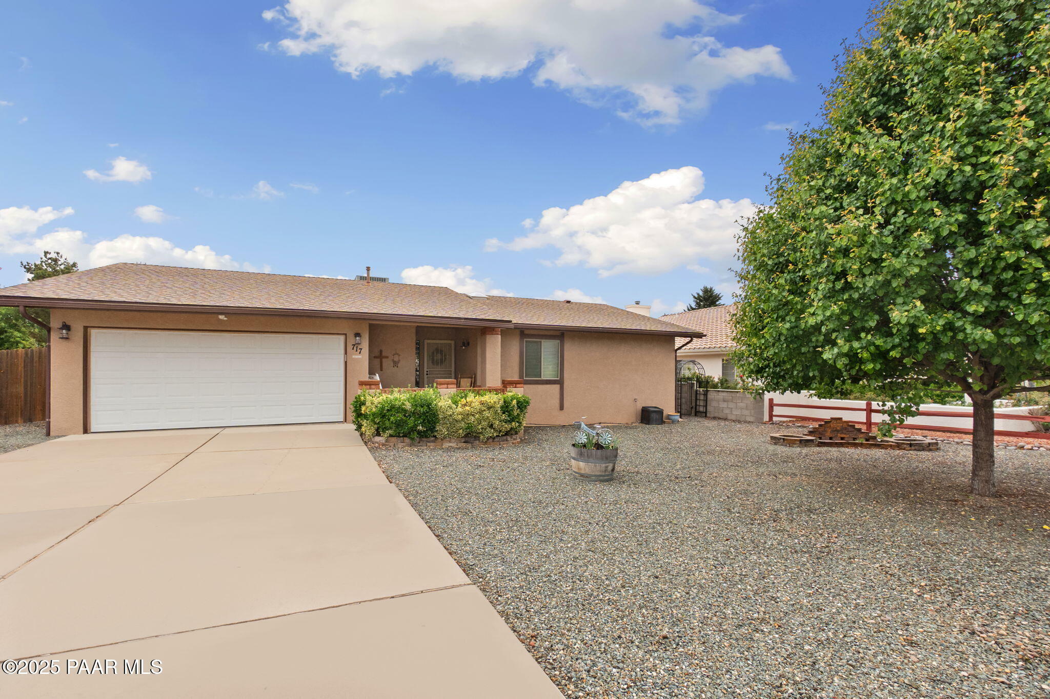 Property Photo: 717 N Old Chisholm Trl AZ 86327