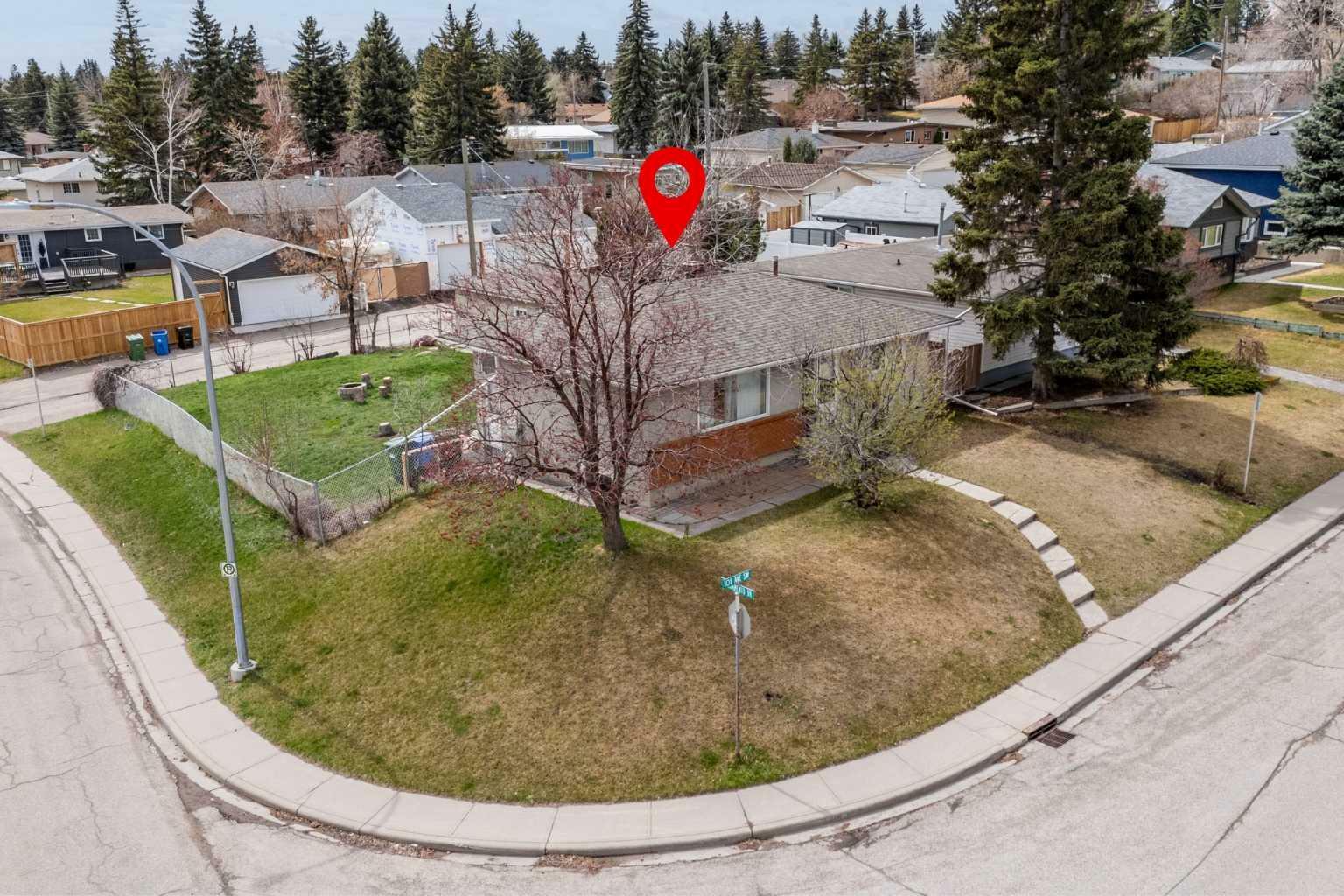 Property Photo: 603 101 Avenue SW AB T2W 0A2