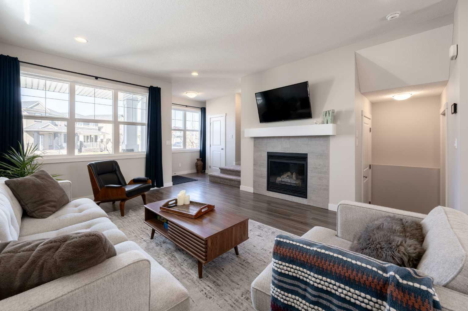 Property Photo: 122 Evanscrest Road NW AB T3P 1J3