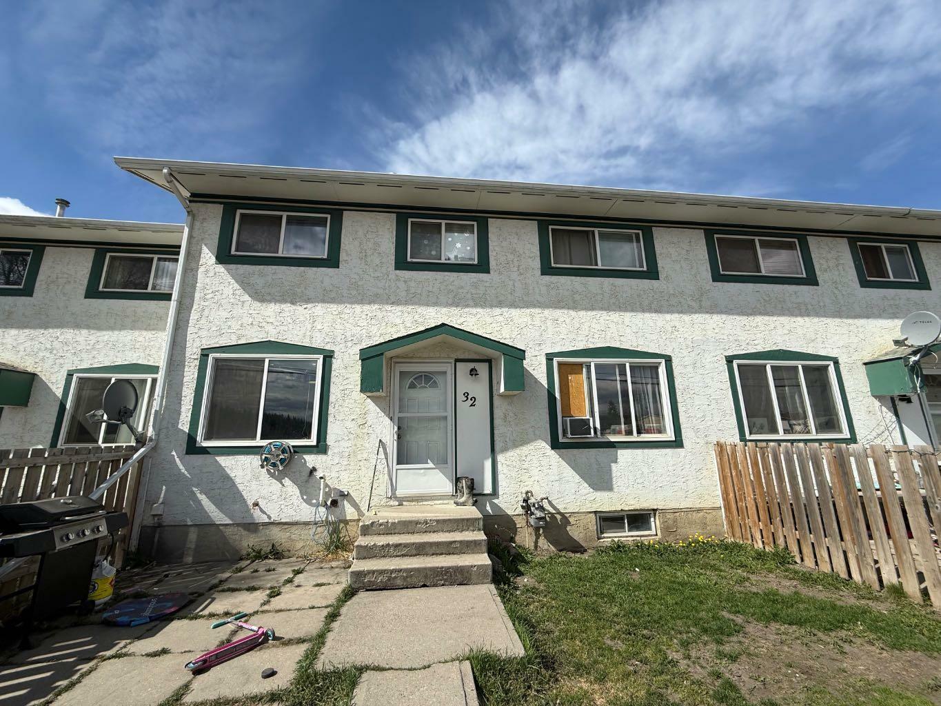 110 Tamarack Avenue 32  Hinton AB T7V 1C5 photo
