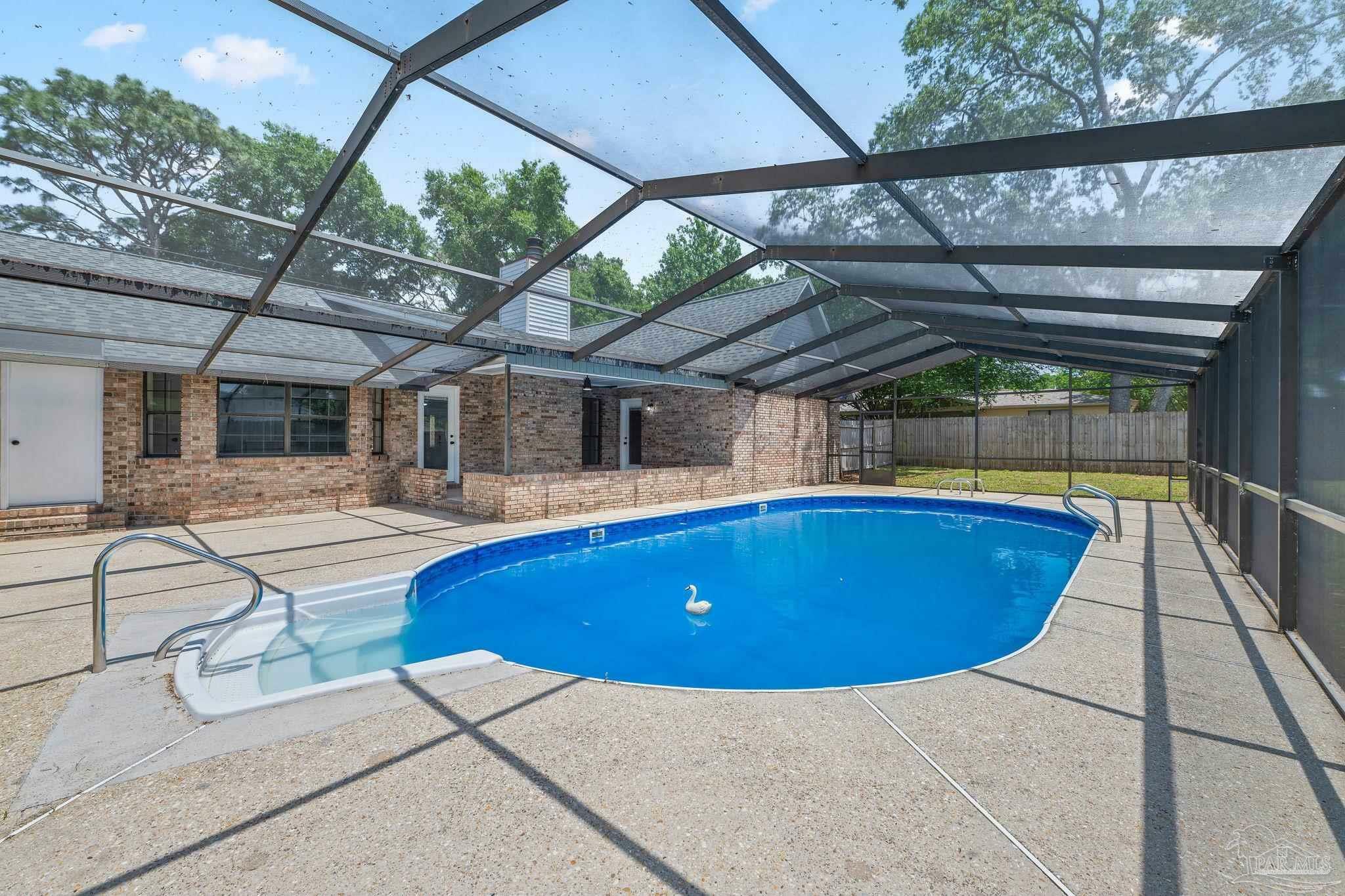 Property Photo: 2255 Summit Blvd FL 32503