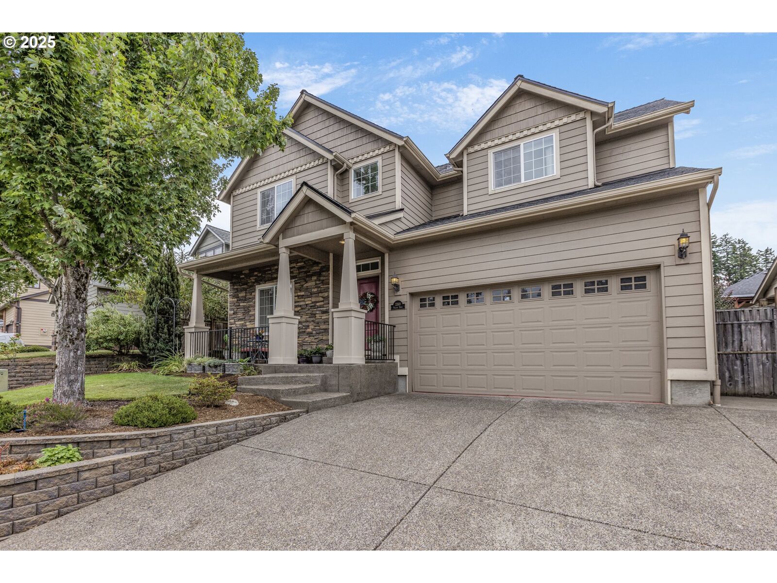 Property Photo:  3369 Falcon Dr  OR 97477 
