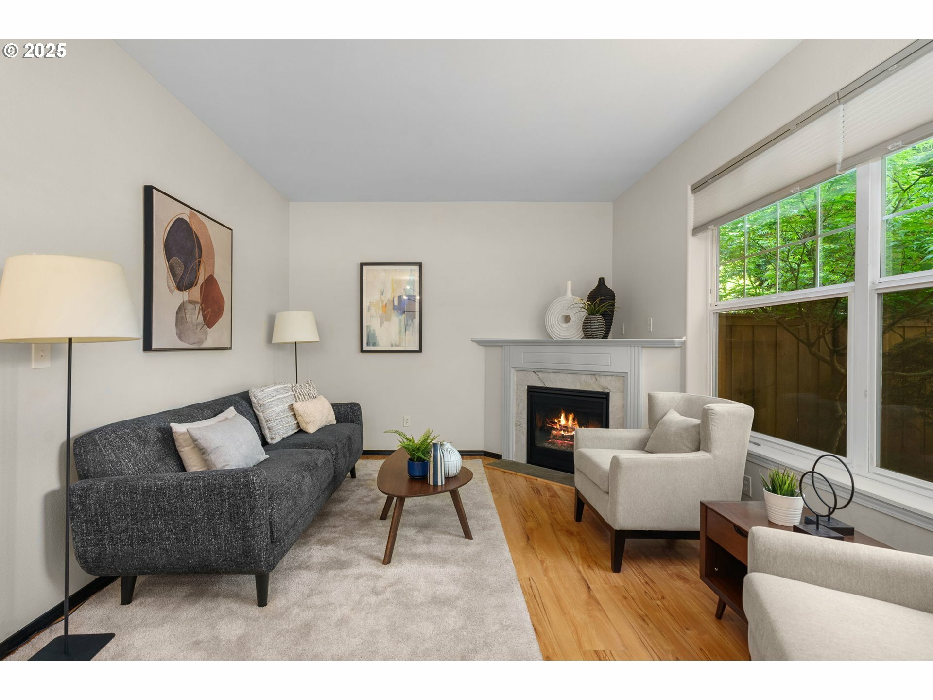 Property Photo: 2607 NE 6th Pl OR 97212