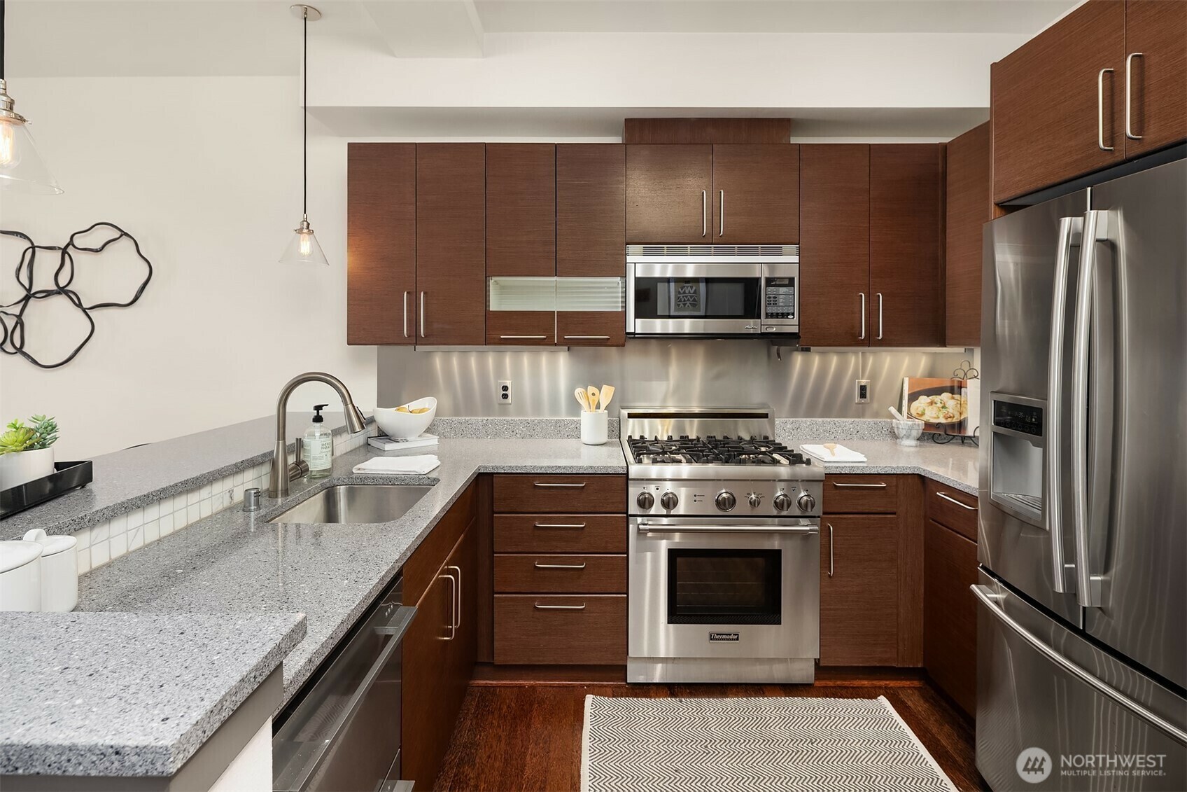 Property Photo: 1530 NW Market Street 811 WA 98107