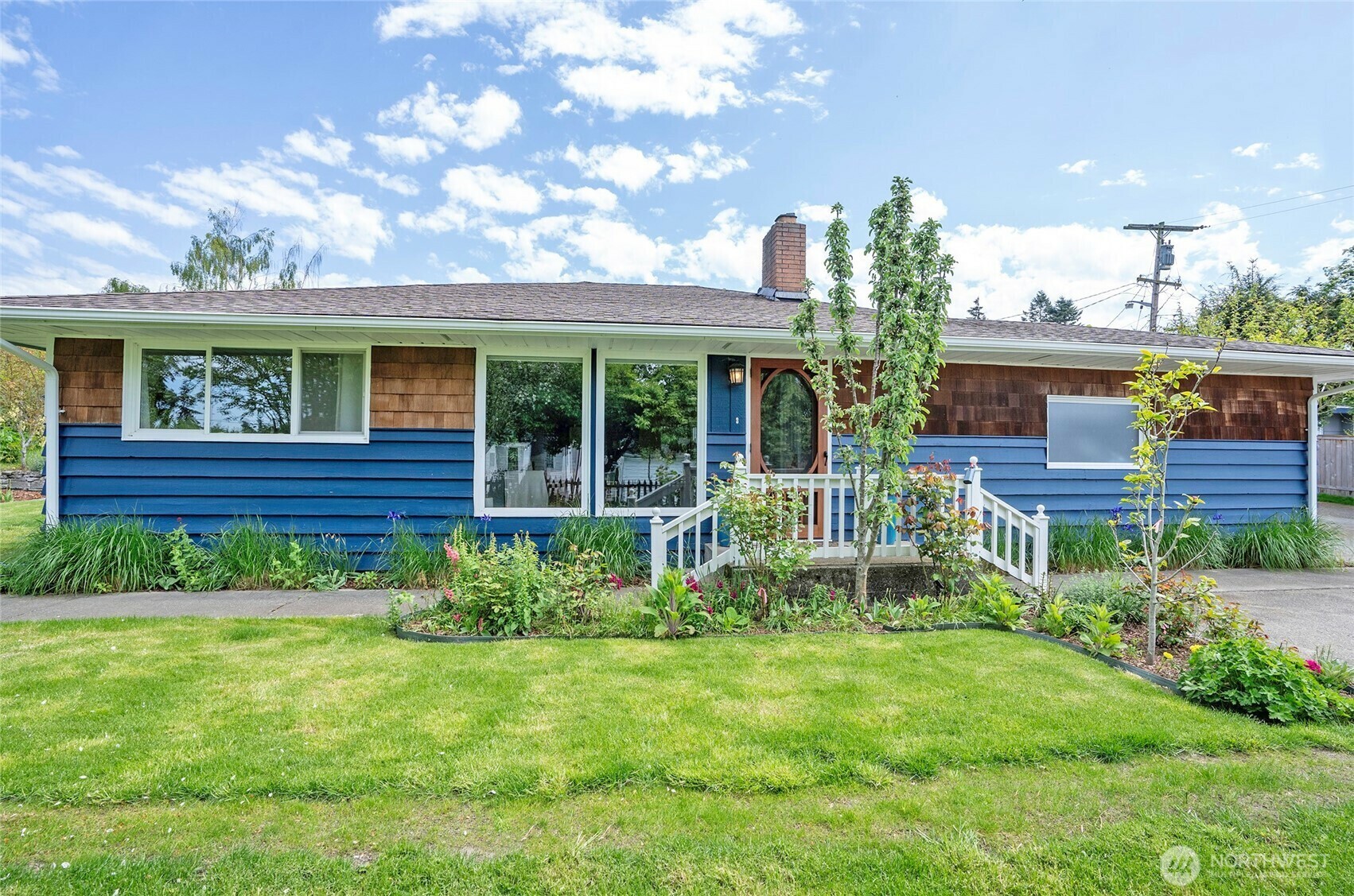 Property Photo: 22332 10th Avenue S WA 98198