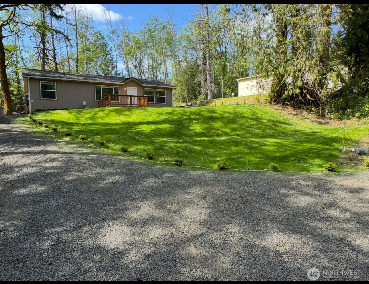 Property Photo:  330 E Parkway Blvd  WA 98584 