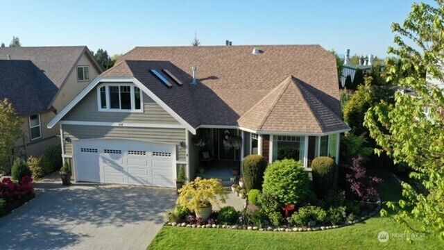 Property Photo:  814  N Park St  WA 98264 