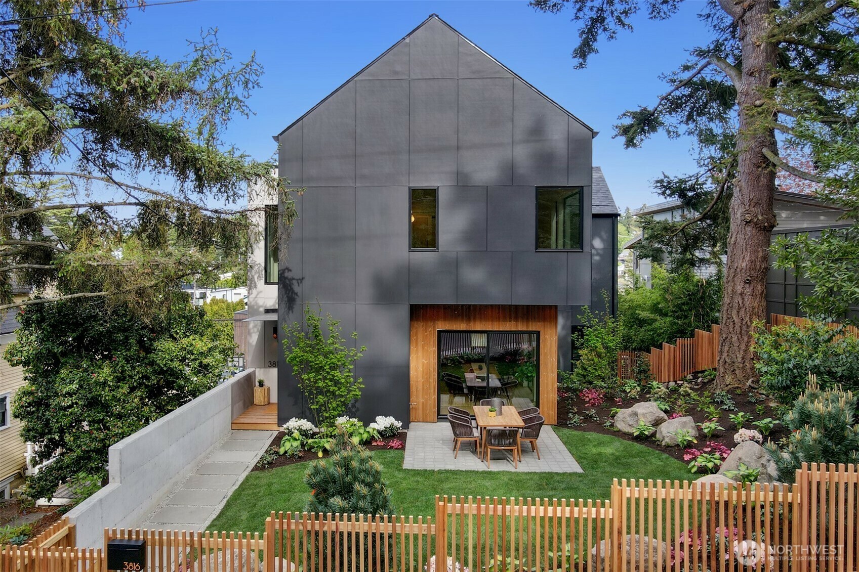 3816  36th Avenue W  Seattle WA 98199 photo