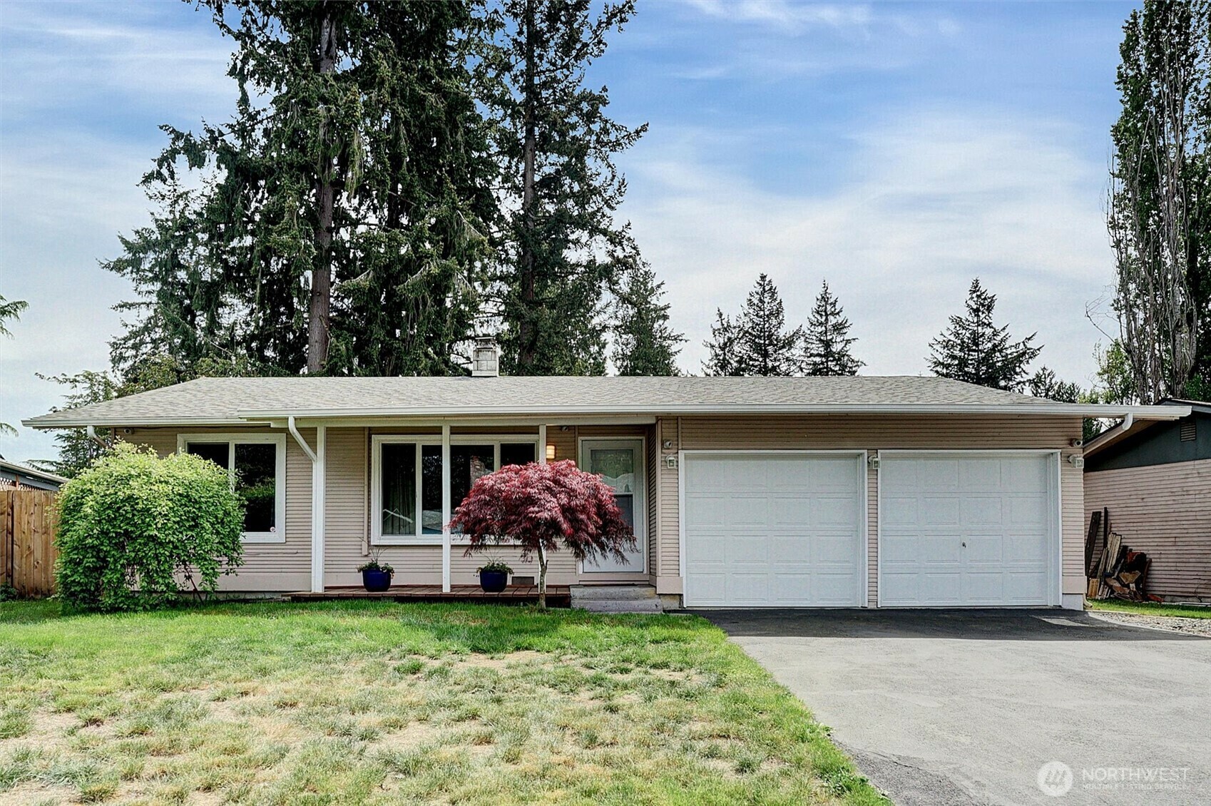 Property Photo: 1718 33rd Street SE WA 98002