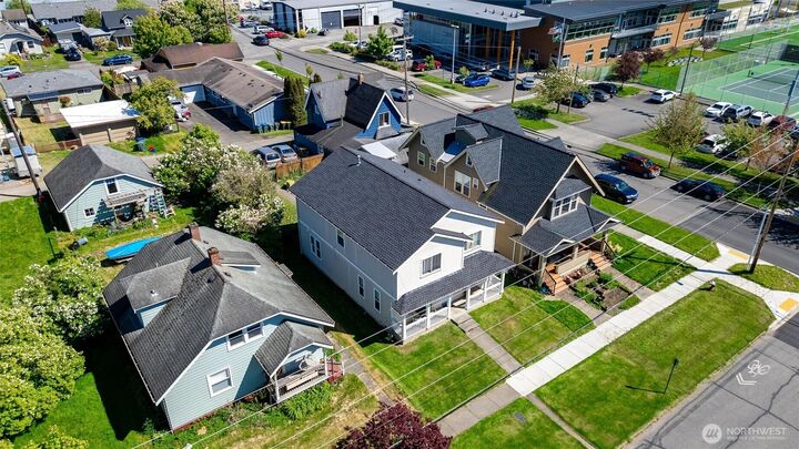 Property Photo: 2104 Ellis Street WA 98225